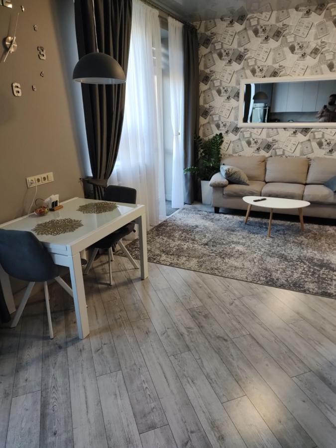 центральні люкс апартаменти: балкон, Smart Tv та кава Apartment *