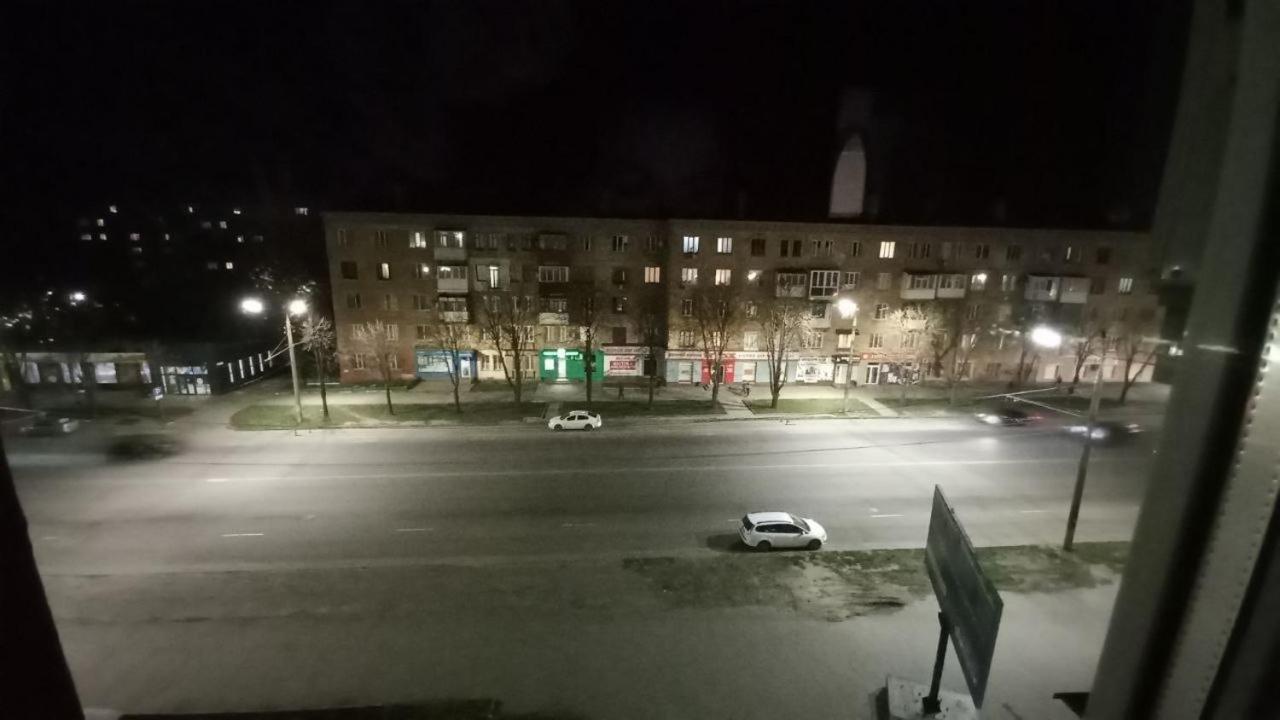 центральні люкс апартаменти: балкон, Smart Tv та кава Kryvyi Rih