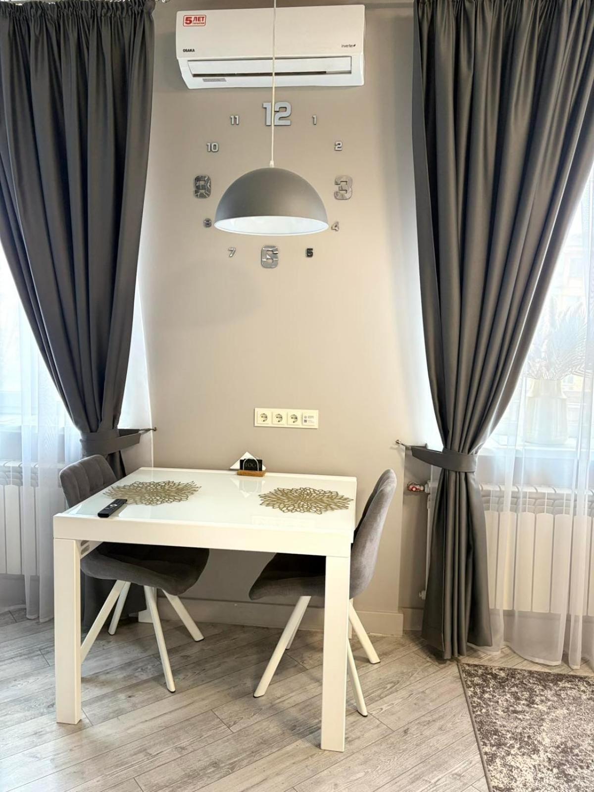 центральні люкс апартаменти: балкон, Smart Tv та кава Apartment *