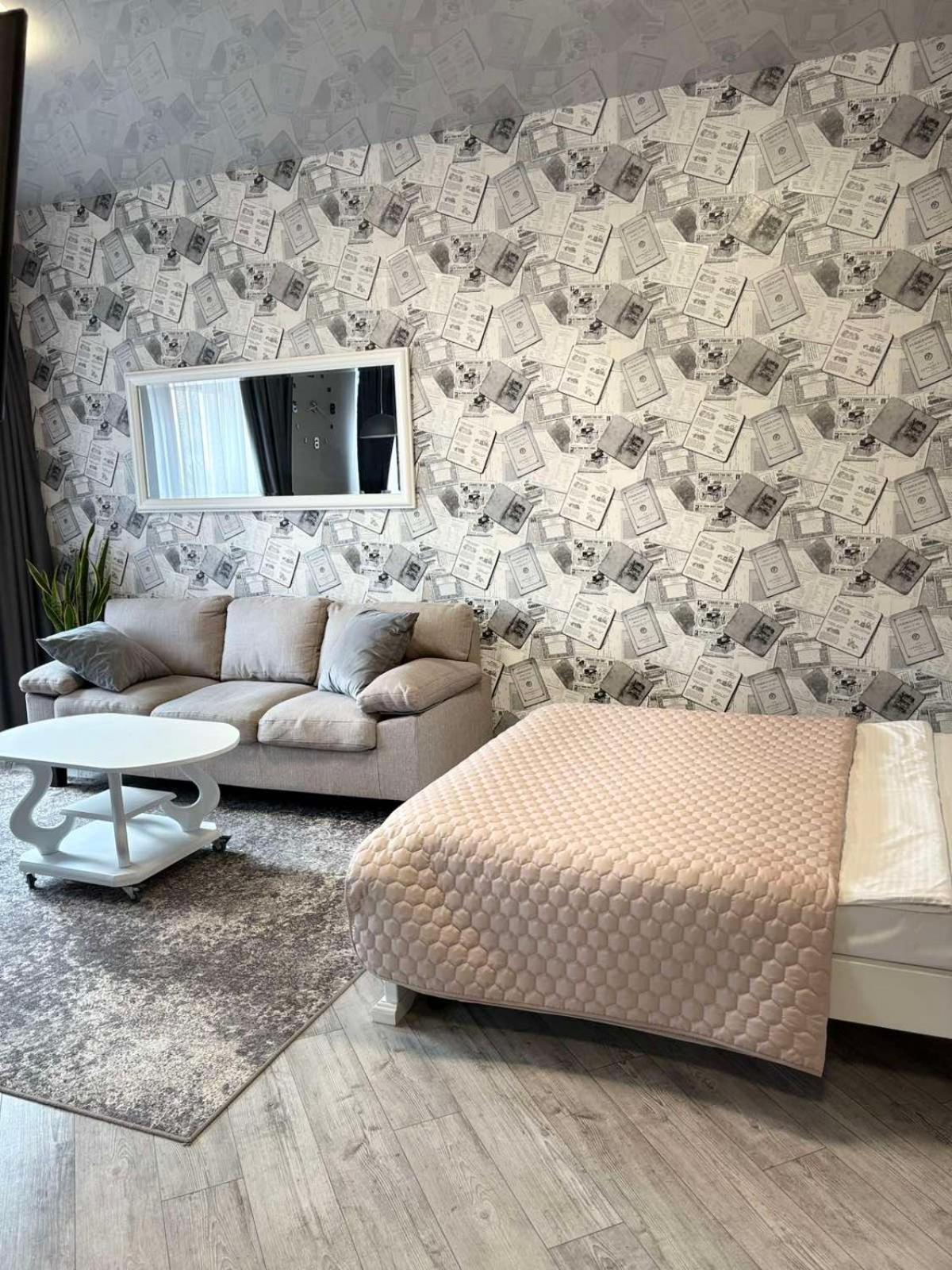 Apartment центральні люкс апартаменти: балкон, Smart Tv та кава