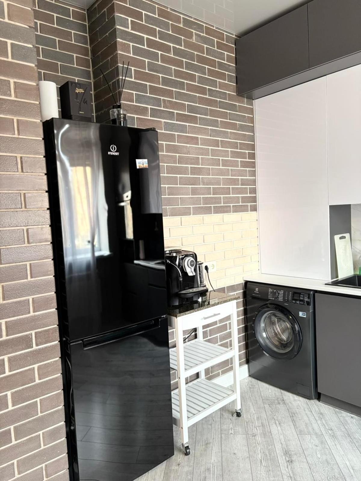 центральні люкс апартаменти: балкон, Smart Tv та кава Apartment Kryvyi Rih